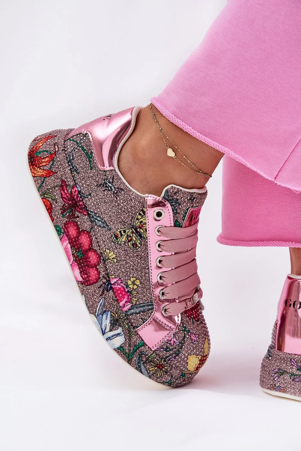Sport Shoes Step in style